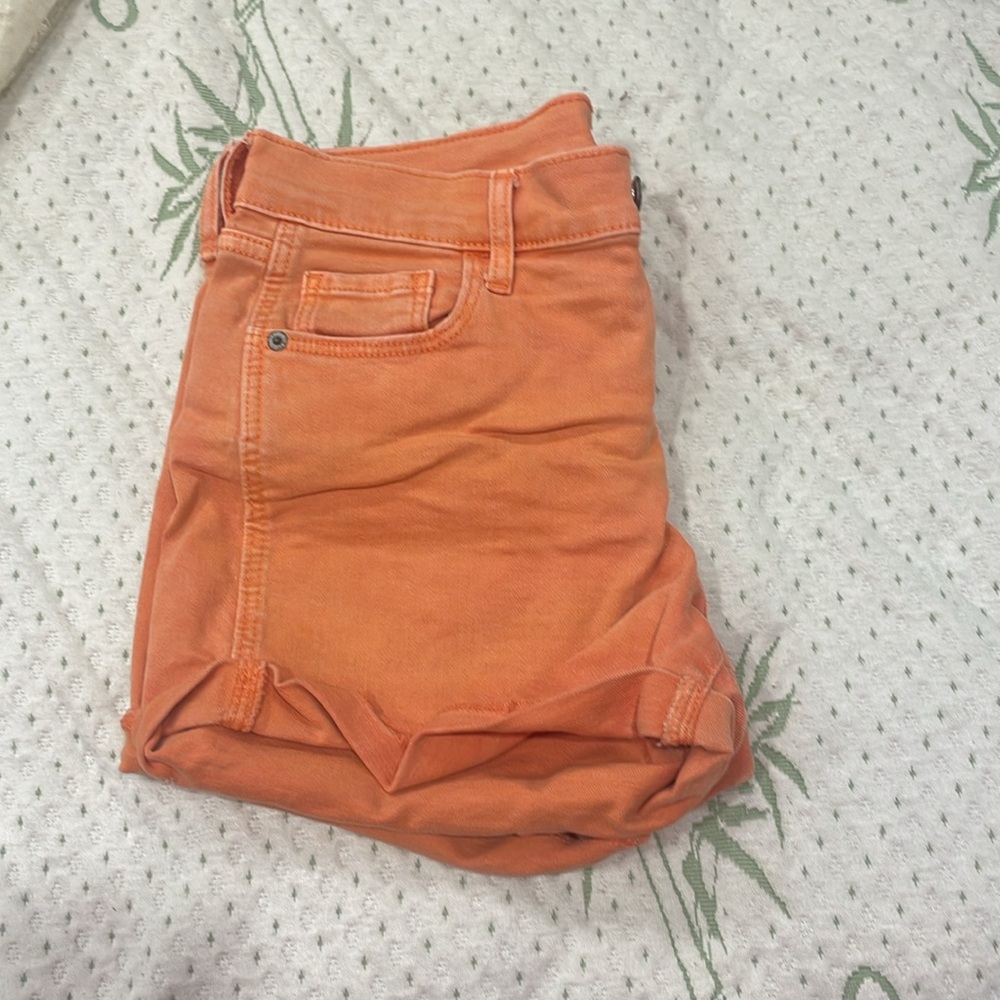 Shorts - Picture 3 of 3